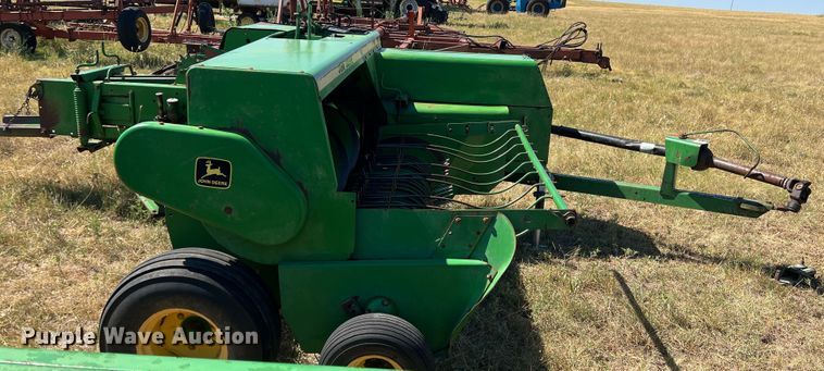 image for item DS8419 1994 John Deere 348  small square baler