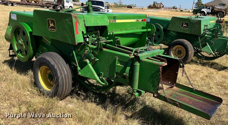 image for item DS8419 1994 John Deere 348  small square baler
