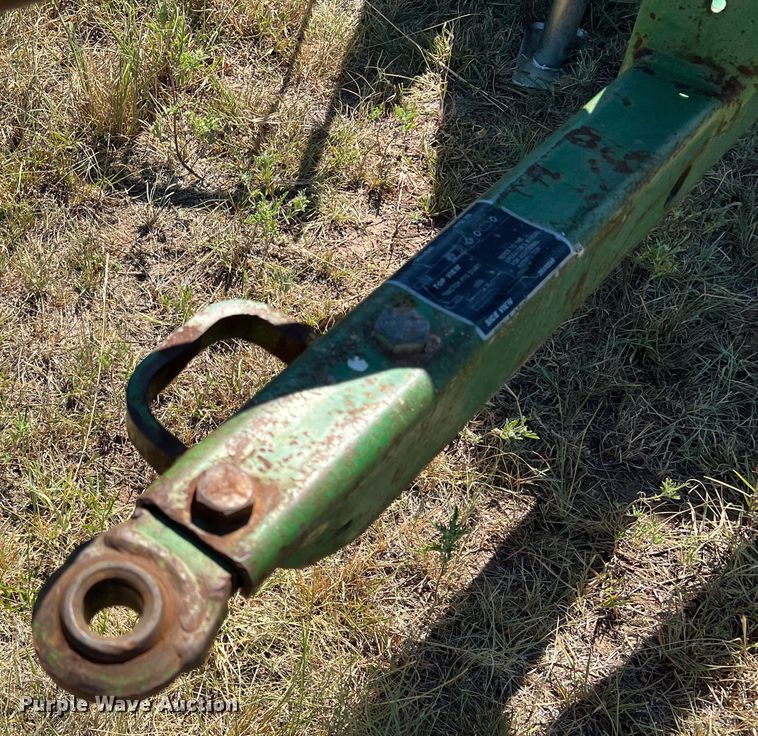 image for item DS8419 1994 John Deere 348  small square baler