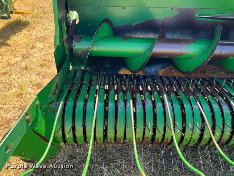 image for item DS8419 1994 John Deere 348  small square baler