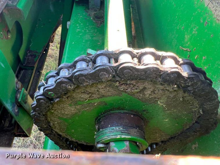 image for item DS8419 1994 John Deere 348  small square baler