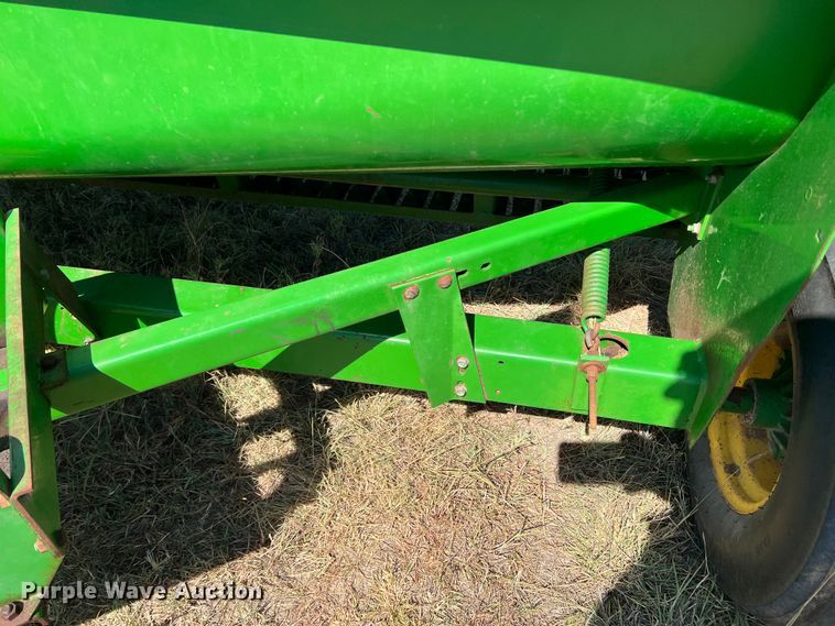 image for item DS8419 1994 John Deere 348  small square baler