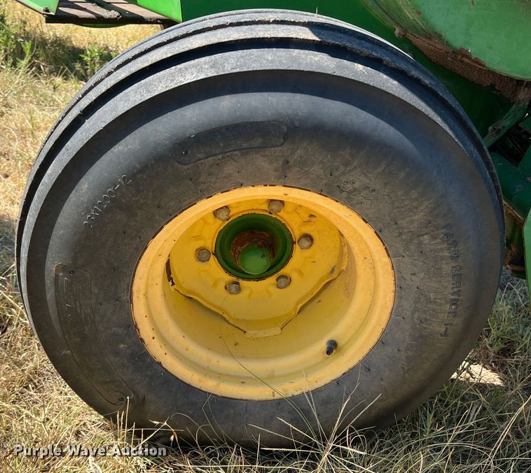 image for item DS8419 1994 John Deere 348  small square baler