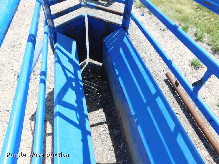 image for item GP9569 Priefert RC98  roping chute