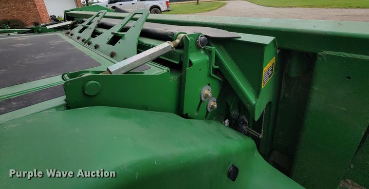 image for item HF9347 1995 John Deere 853A  all-crop head
