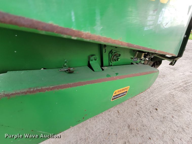 image for item HF9347 1995 John Deere 853A  all-crop head