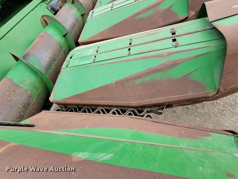 image for item HF9347 1995 John Deere 853A  all-crop head