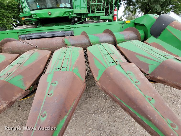 image for item HF9347 1995 John Deere 853A  all-crop head