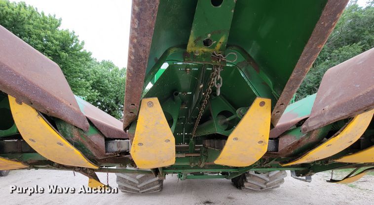 image for item HF9347 1995 John Deere 853A  all-crop head