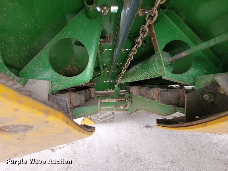 image for item HF9347 1995 John Deere 853A  all-crop head