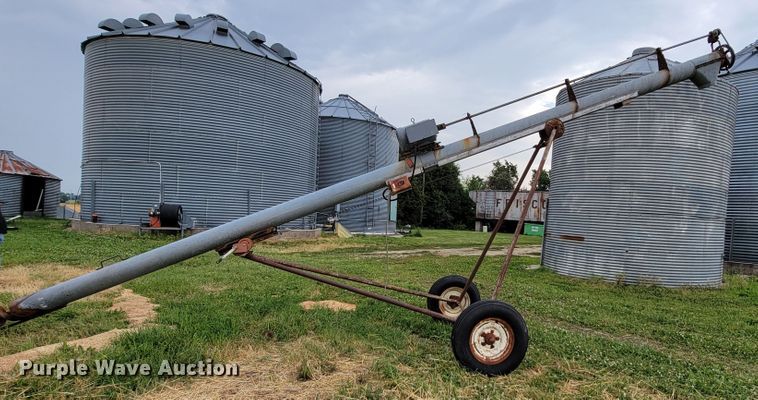 image for item HF9349 Hutch  auger