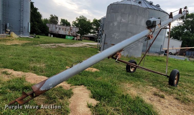 image for item HF9349 Hutch  auger