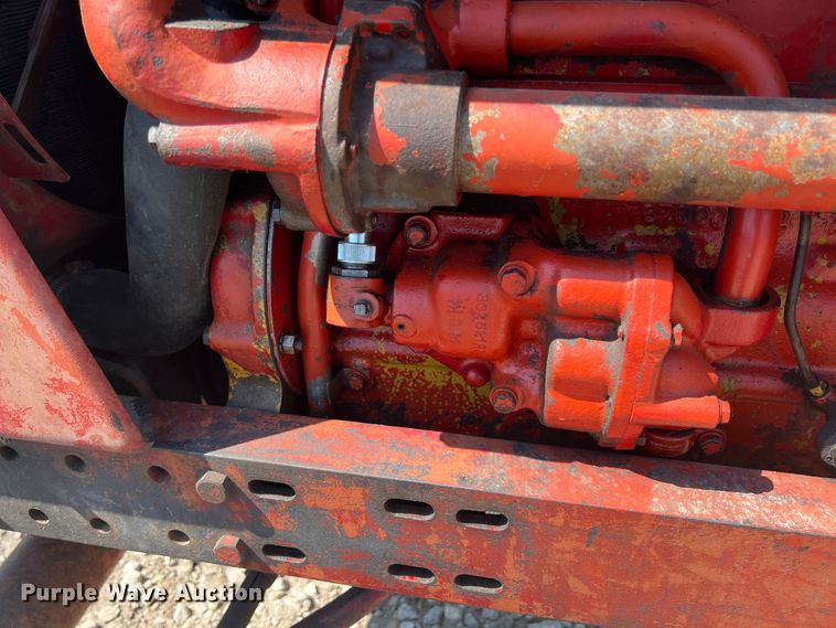 image for item HL9173 International 856  tractor