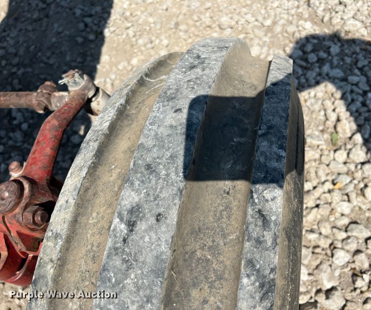 image for item HL9173 International 856  tractor