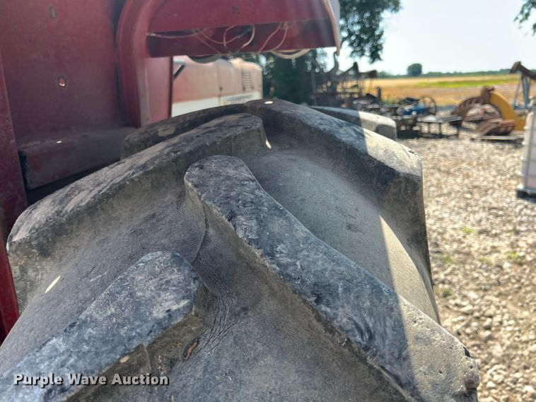 image for item HL9173 International 856  tractor