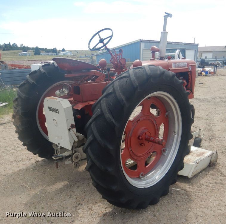 image for item HU9427 Farmall Super C  tractor