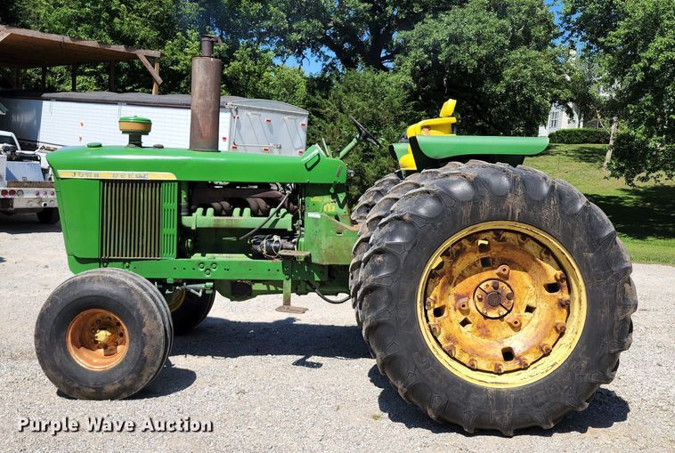image for item JA9937 John Deere 5020  tractor
