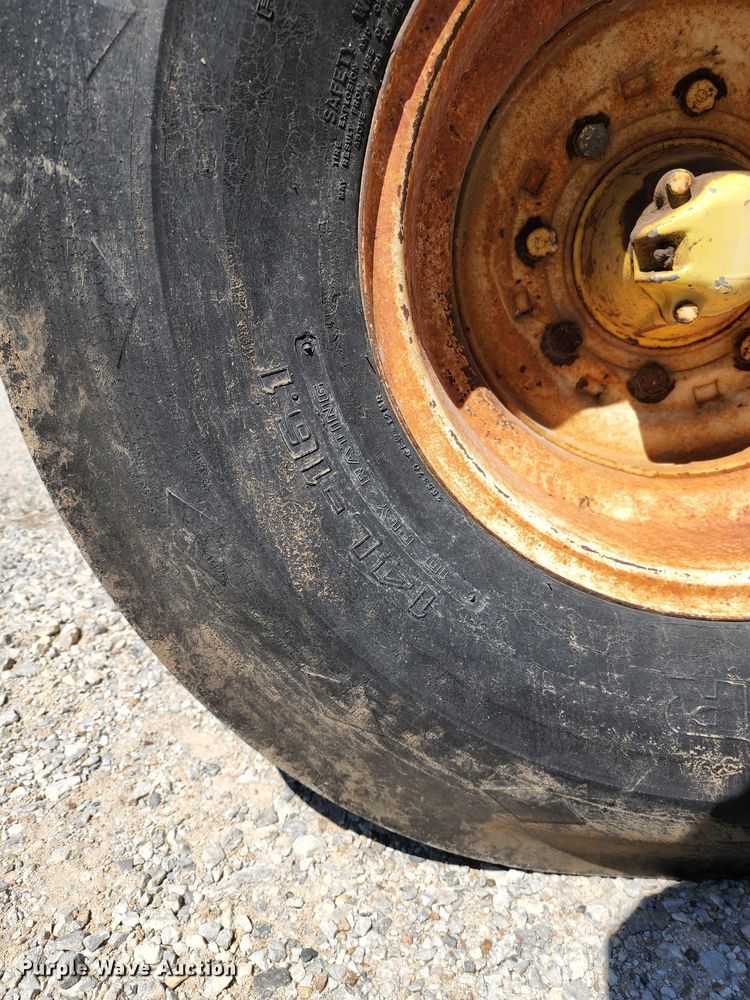 image for item JA9937 John Deere 5020  tractor