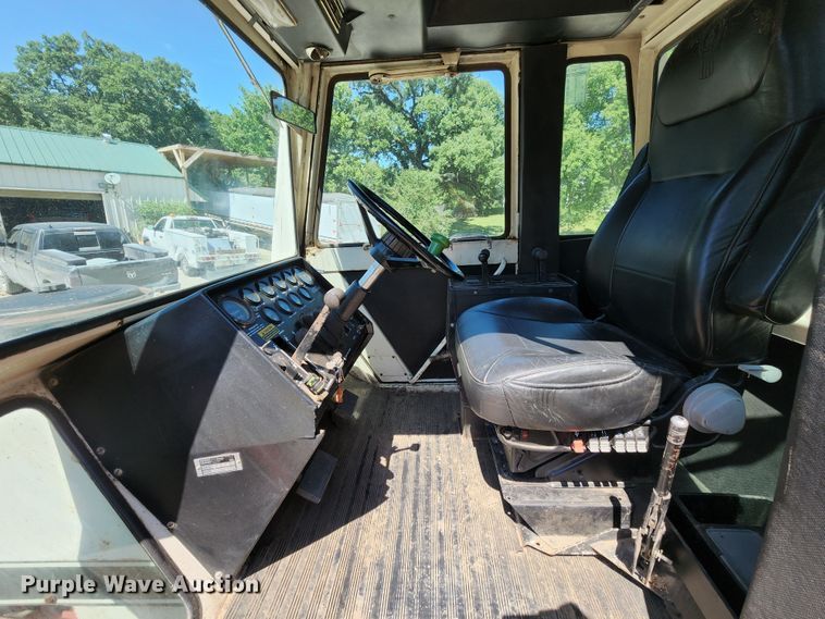 image for item JA9938 1975 Case 2670  4WD tractor