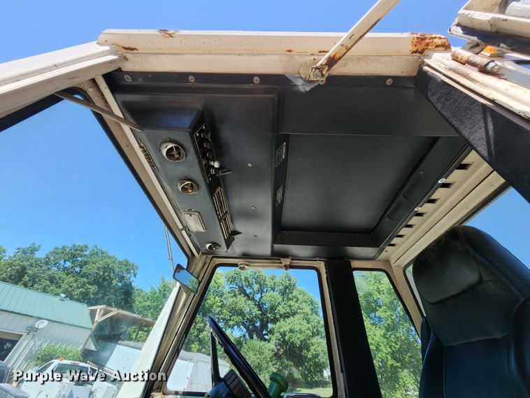 image for item JA9938 1975 Case 2670  4WD tractor