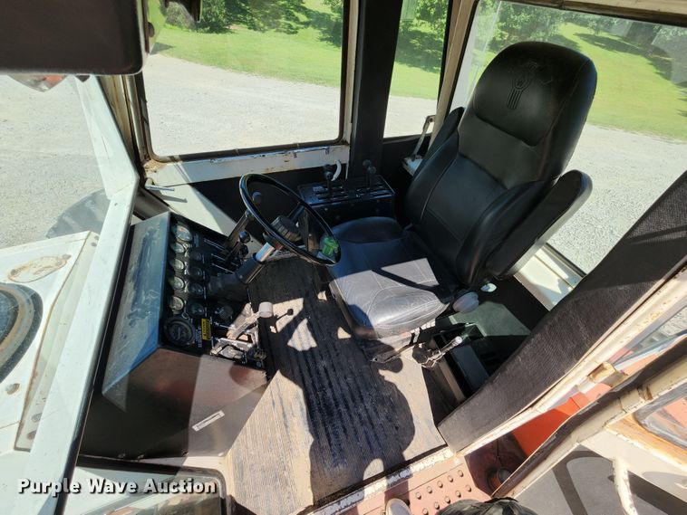 image for item JA9938 1975 Case 2670  4WD tractor