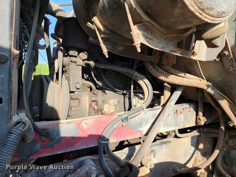 image for item JA9941 1977 International F2070A  grain truck