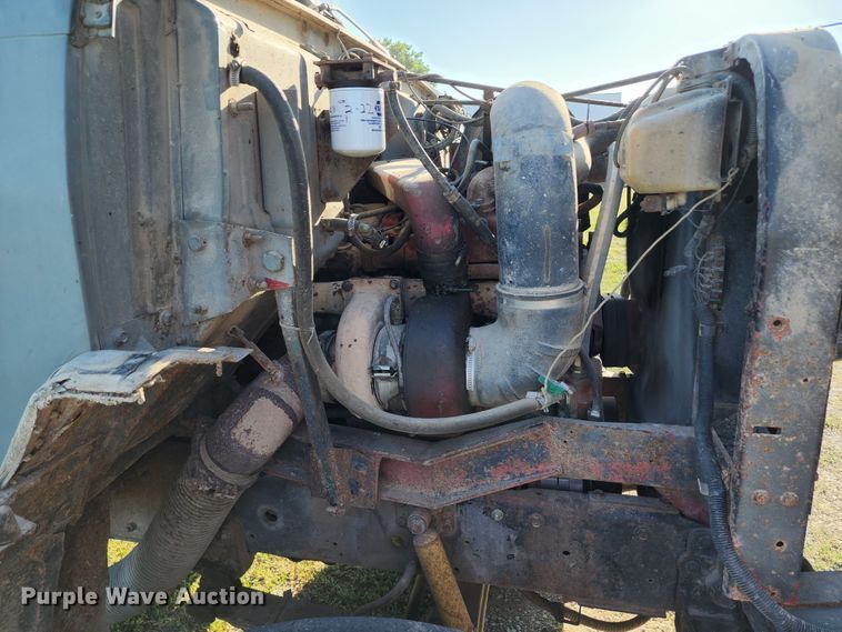 image for item JA9941 1977 International F2070A  grain truck