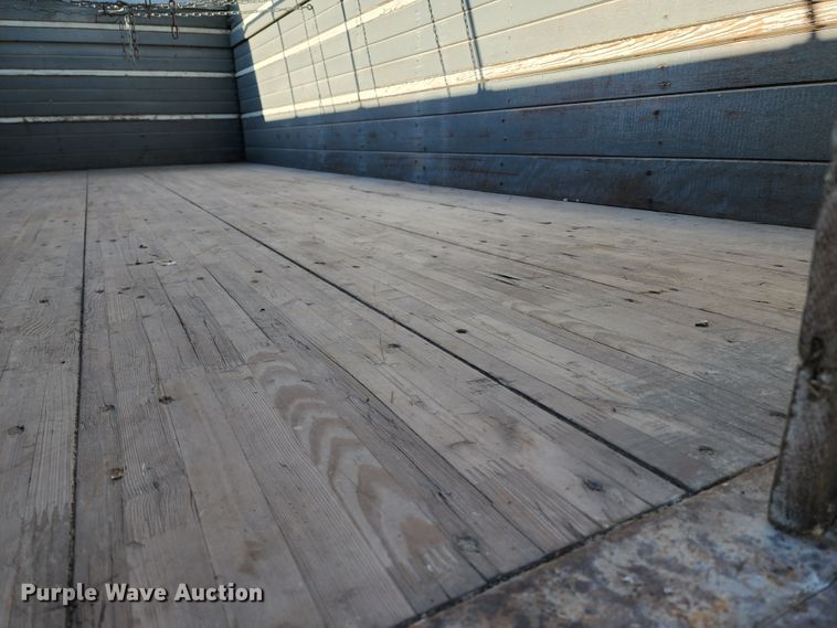 image for item JA9941 1977 International F2070A  grain truck