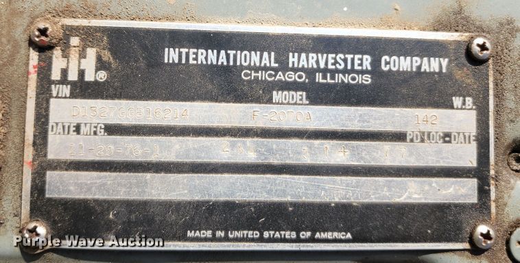 image for item JA9941 1977 International F2070A  grain truck