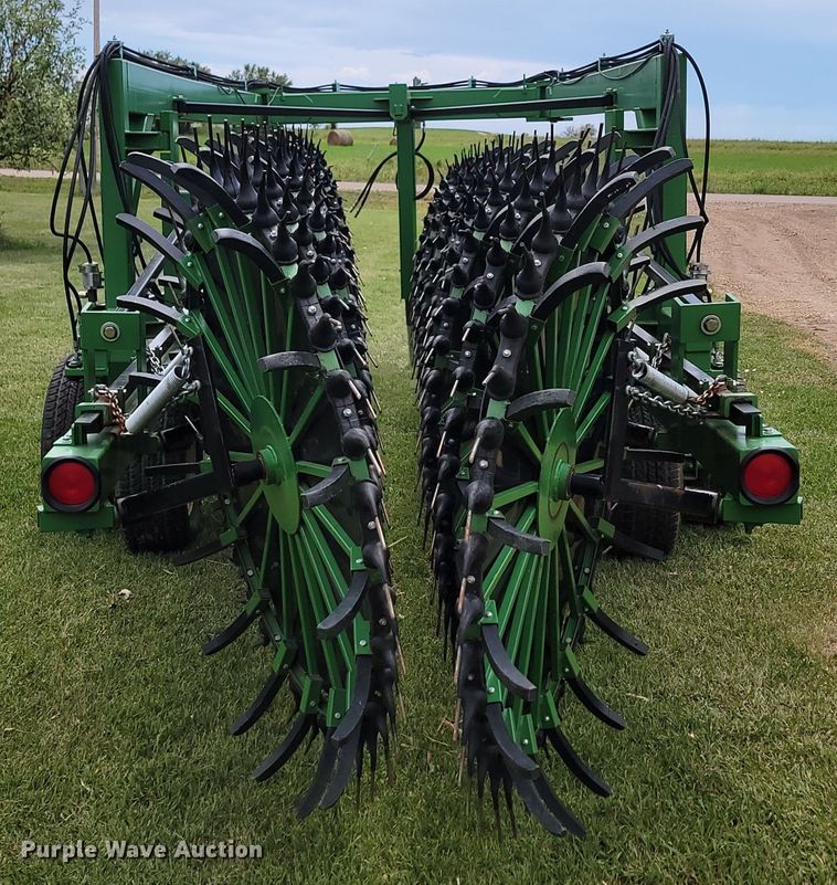 image for item JC9806 2015 Circle C  hay rake