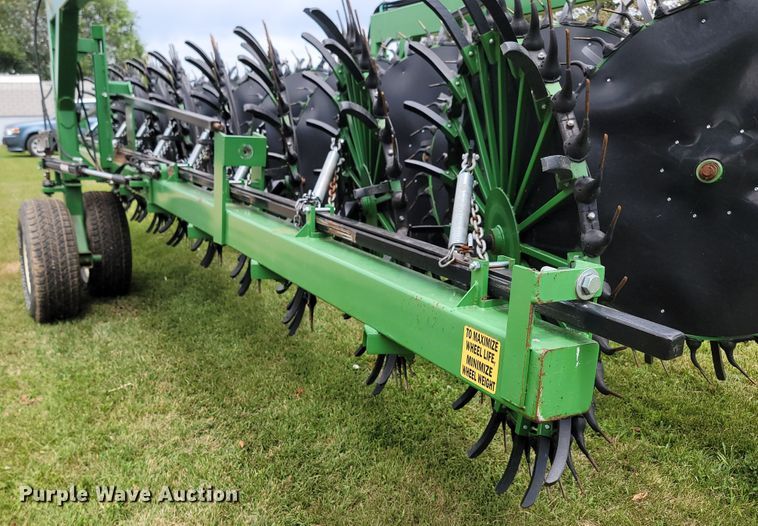 image for item JC9806 2015 Circle C  hay rake