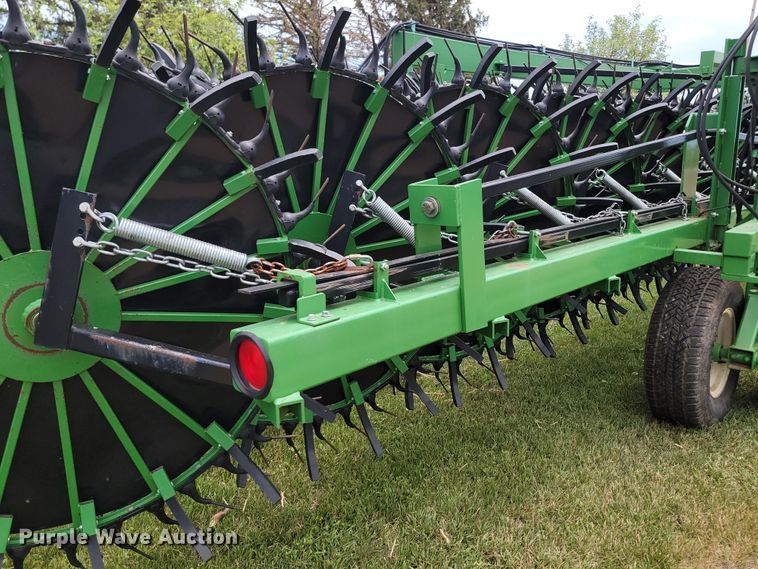 image for item JC9806 2015 Circle C  hay rake