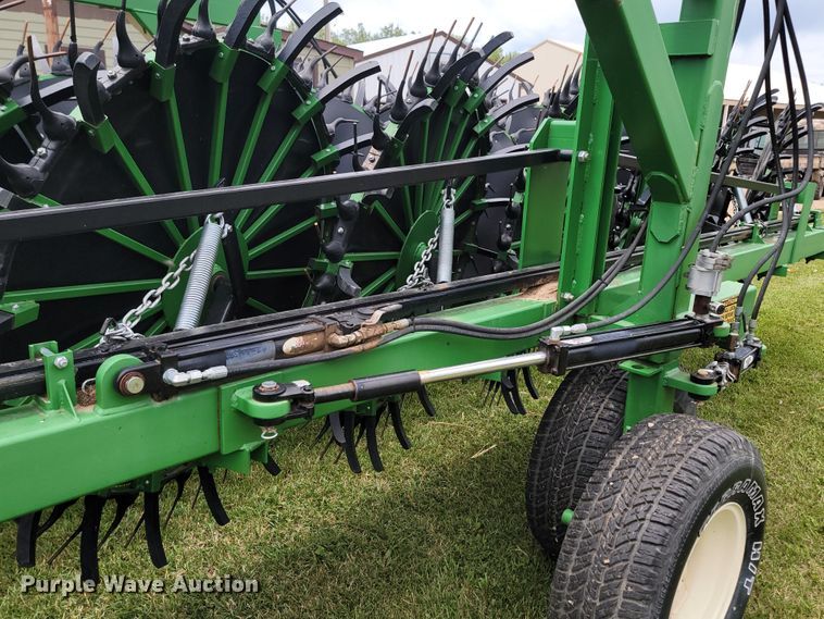 image for item JC9806 2015 Circle C  hay rake