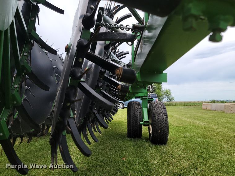 image for item JC9806 2015 Circle C  hay rake