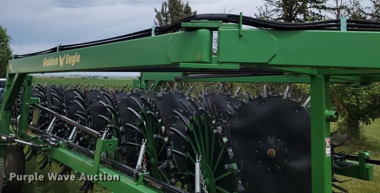 image for item JC9806 2015 Circle C  hay rake