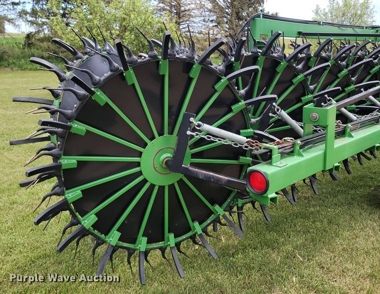 image for item JC9806 2015 Circle C  hay rake