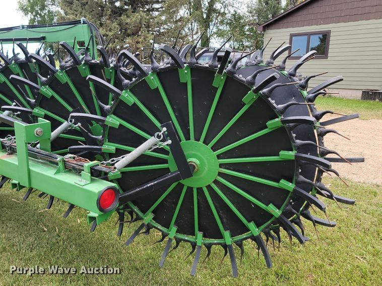 image for item JC9806 2015 Circle C  hay rake