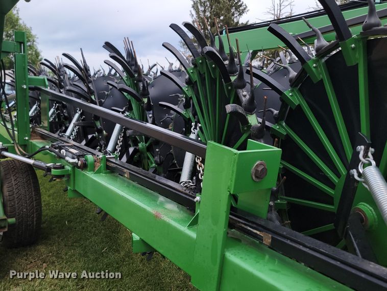 image for item JC9806 2015 Circle C  hay rake