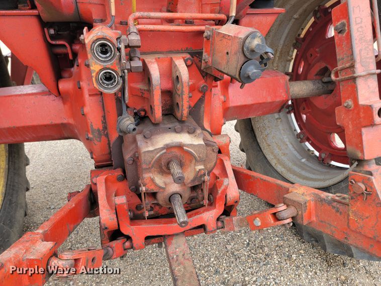 image for item JC9809 1979 International 1486  tractor