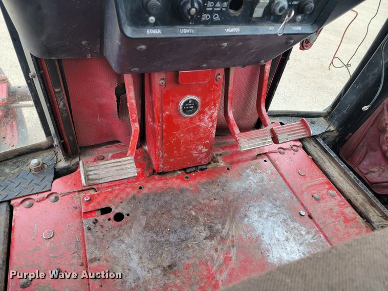 image for item JC9809 1979 International 1486  tractor