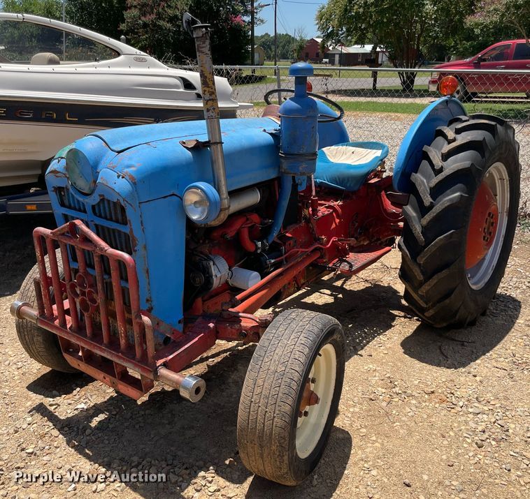 image for item KJ9784 Ford  tractor