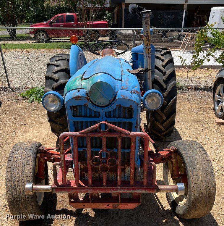 image for item KJ9784 Ford  tractor