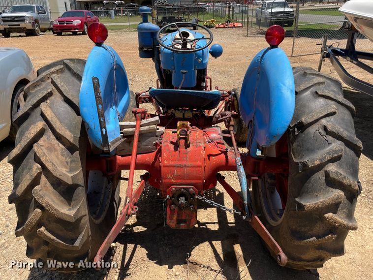 image for item KJ9784 Ford  tractor