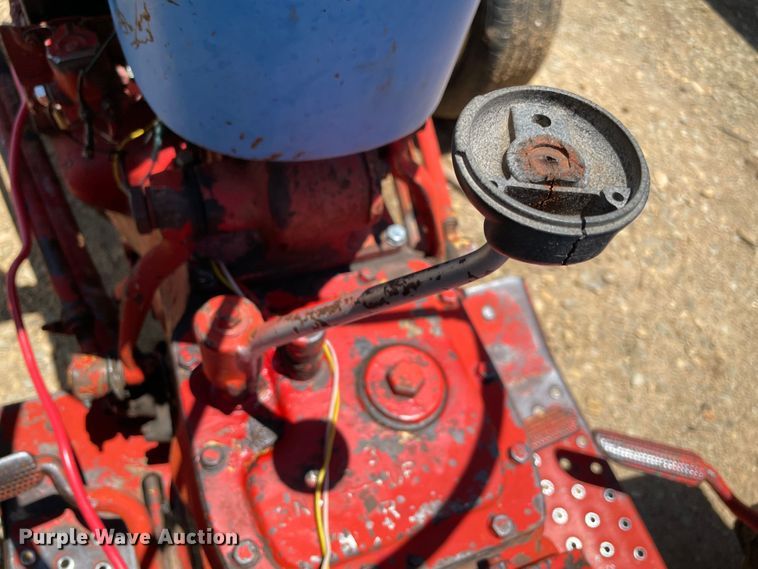 image for item KJ9784 Ford  tractor