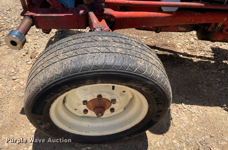 image for item KJ9784 Ford  tractor