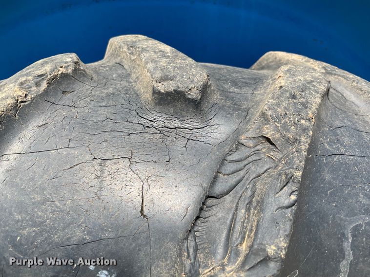 image for item KJ9784 Ford  tractor