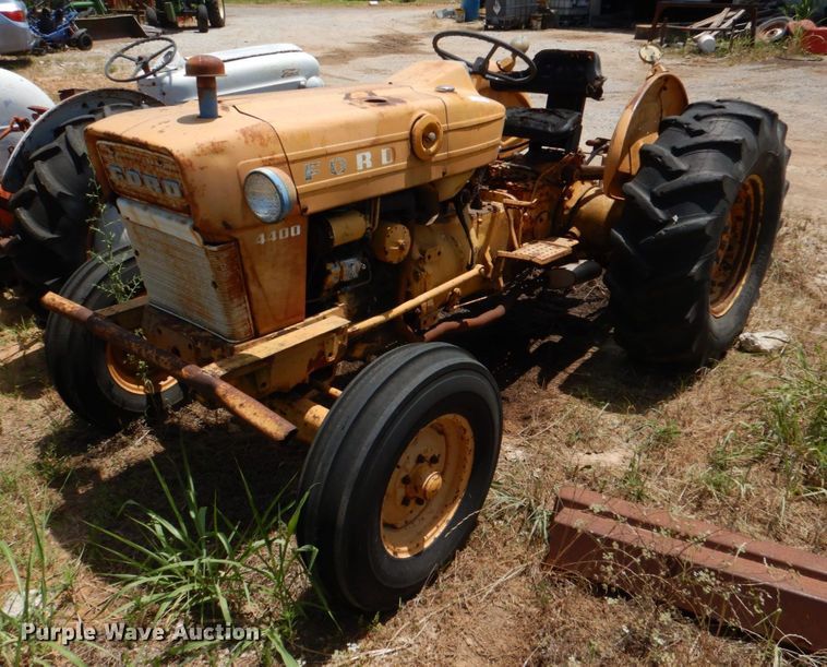 image for item KJ9810 Ford 4400  tractor