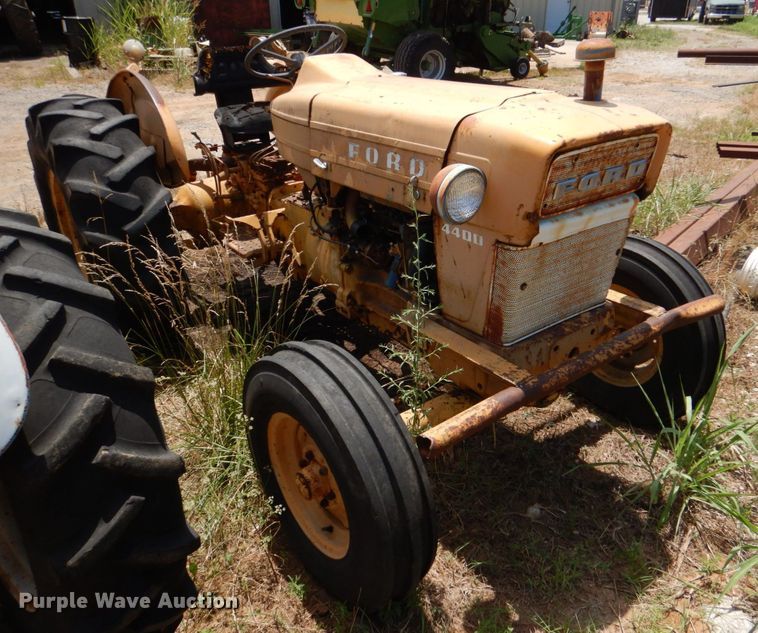 image for item KJ9810 Ford 4400  tractor