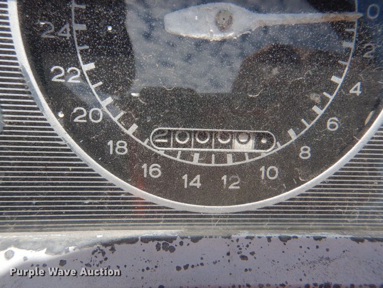 image for item KJ9810 Ford 4400  tractor