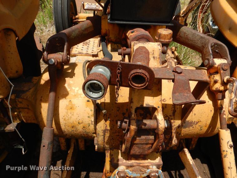 image for item KJ9810 Ford 4400  tractor